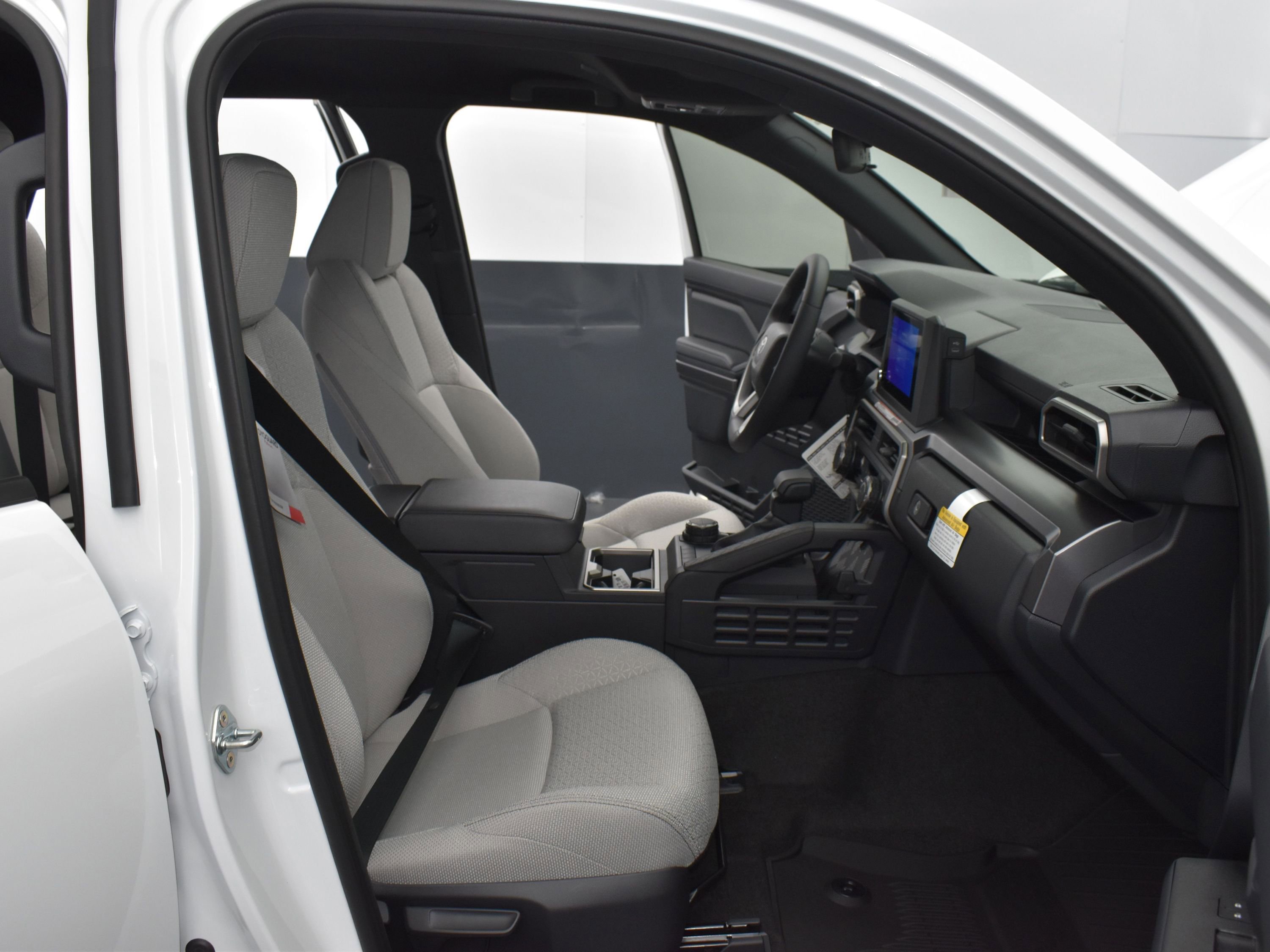 Used 2025 Toyota 4Runner SR5 AWD/4WD image 25