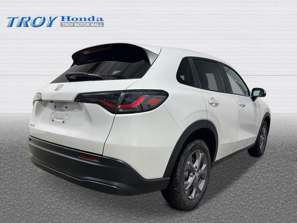 New 2026 Honda HR-V LX image 5
