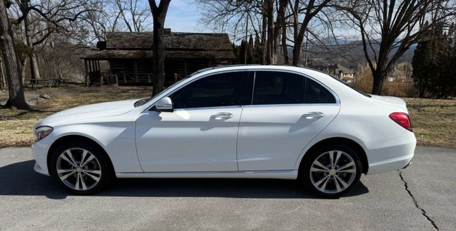 Used 2015 Mercedes-Benz C 300 4MATIC Sedan image 10