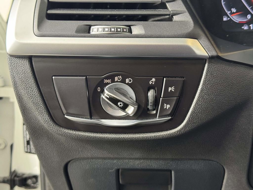 Used 2022 BMW X3 xDrive30i w/ Premium Package 2 image 19