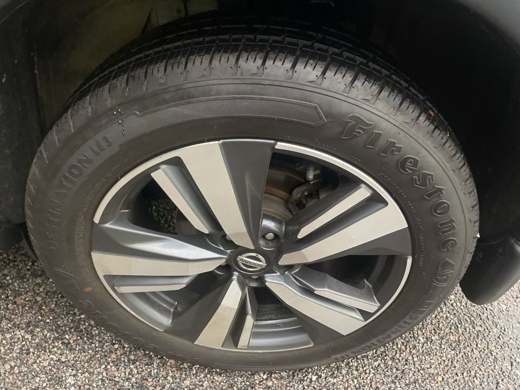 Used 2021 Nissan Rogue SL w/ Premium Package image 18