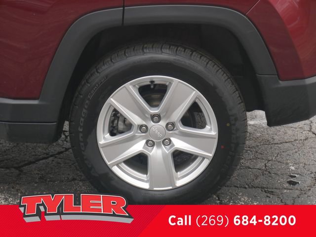 Used 2022 Jeep Compass Latitude image 45