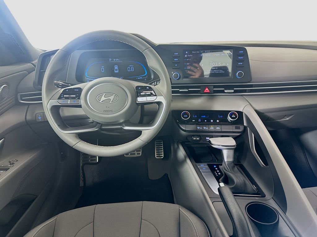 New 2026 Hyundai Elantra Sport image 17