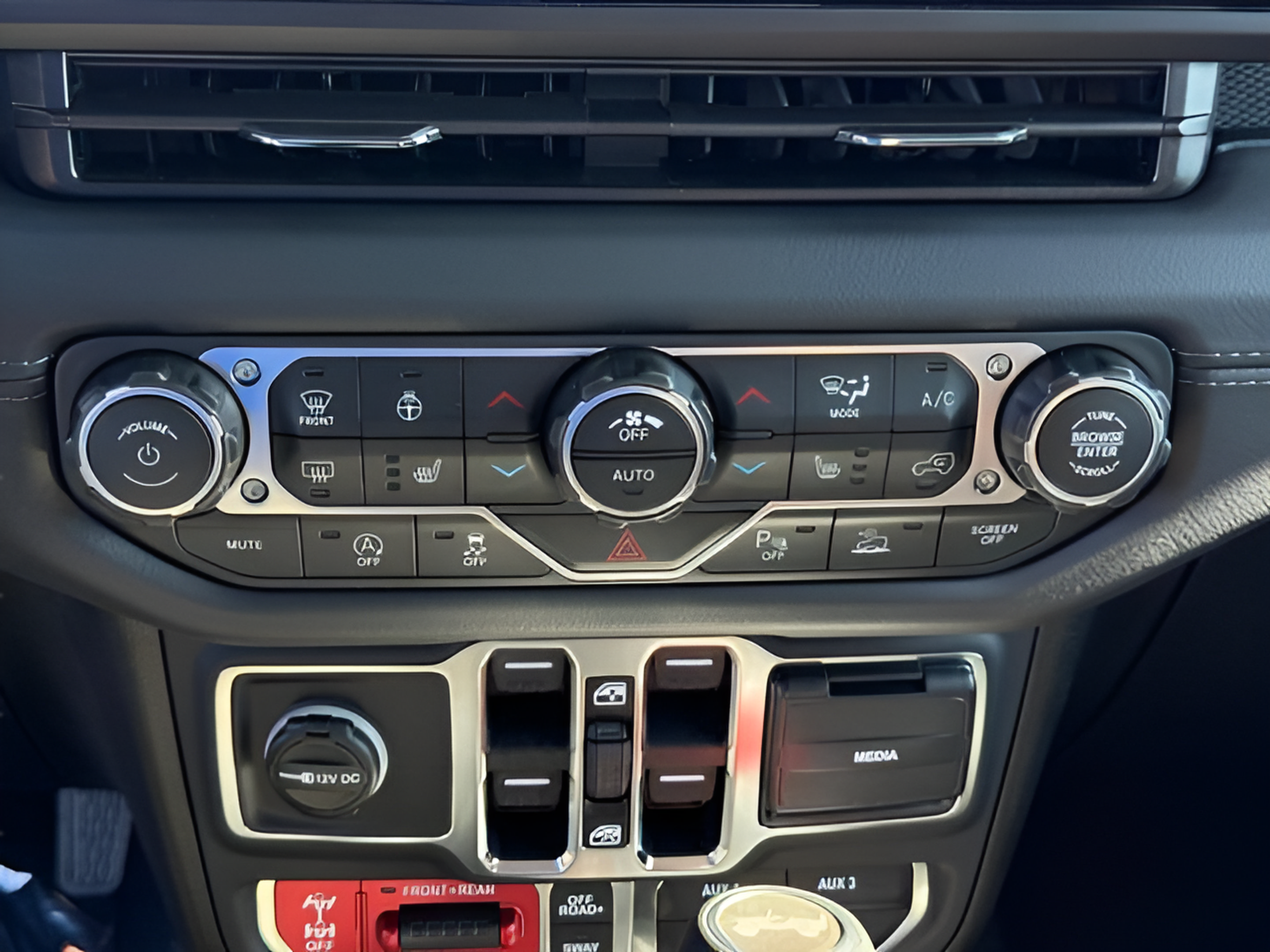 New 2026 Jeep Wrangler Unlimited Rubicon AWD/4WD image 24