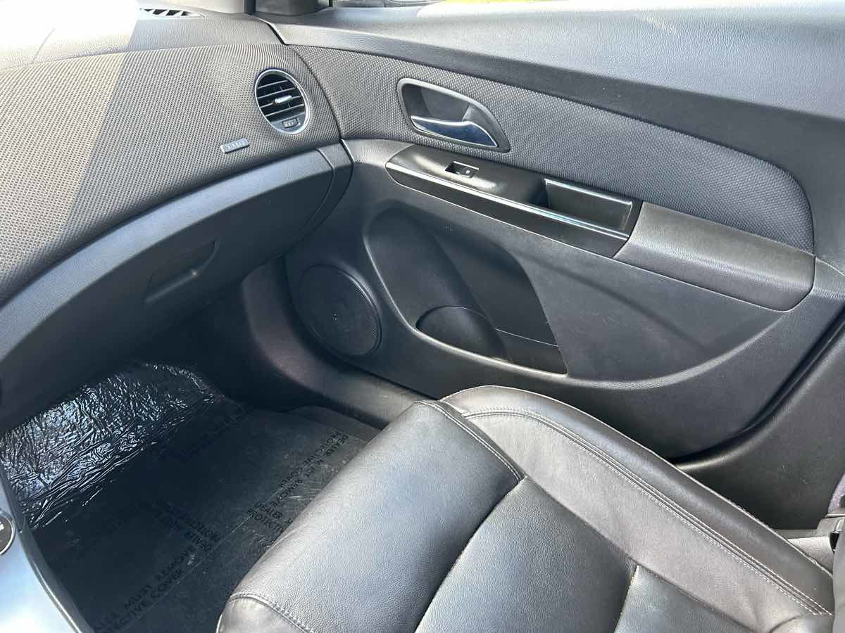 Used 2014 Chevrolet Cruze Diesel FWD image 16