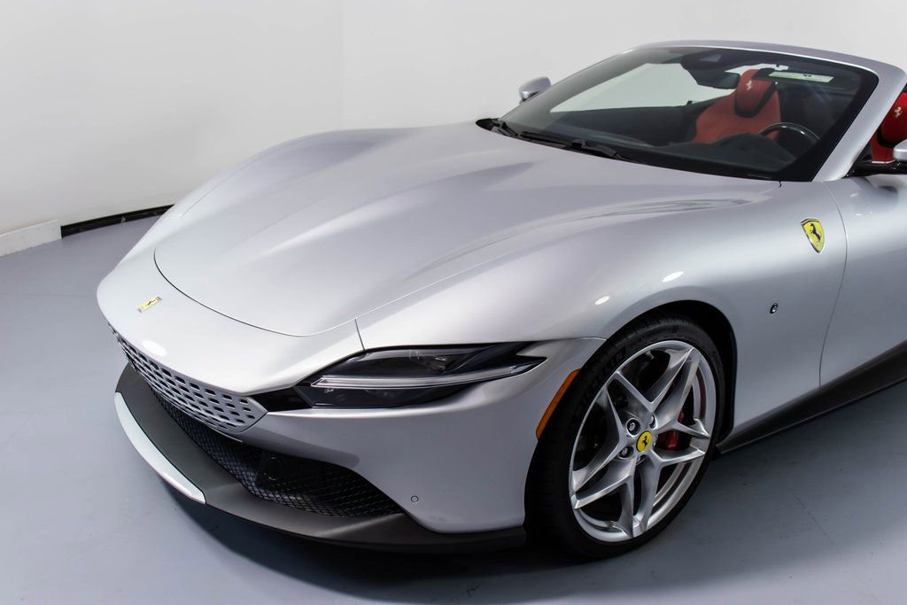 Certified 2025 Ferrari Roma Spider image 30