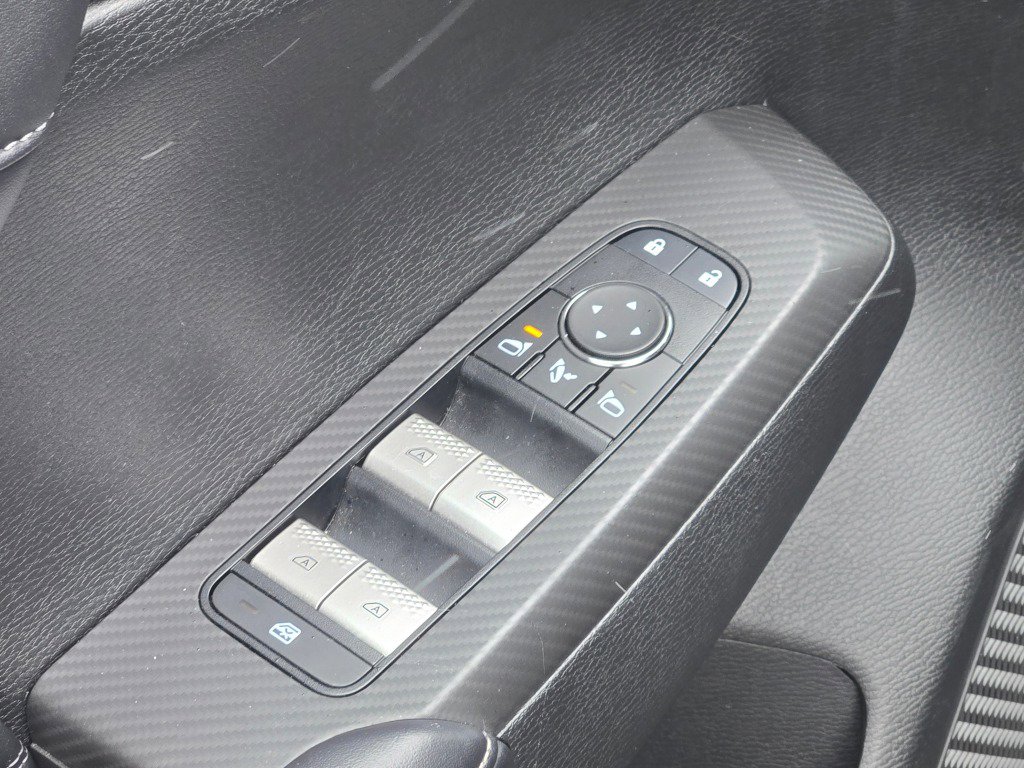 Used 2025 Mitsubishi Outlander SEL image 22