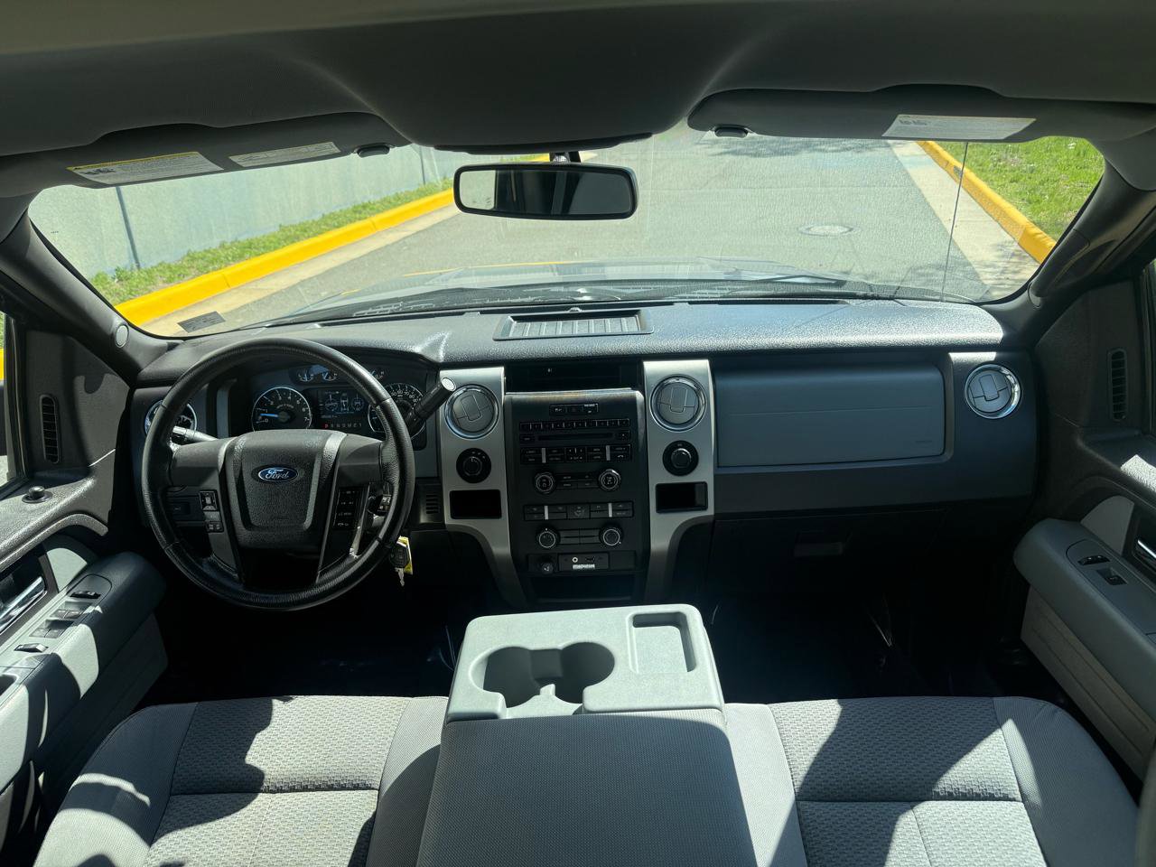 Used 2012 Ford F150 XLT w/ XLT Chrome Pkg image 5