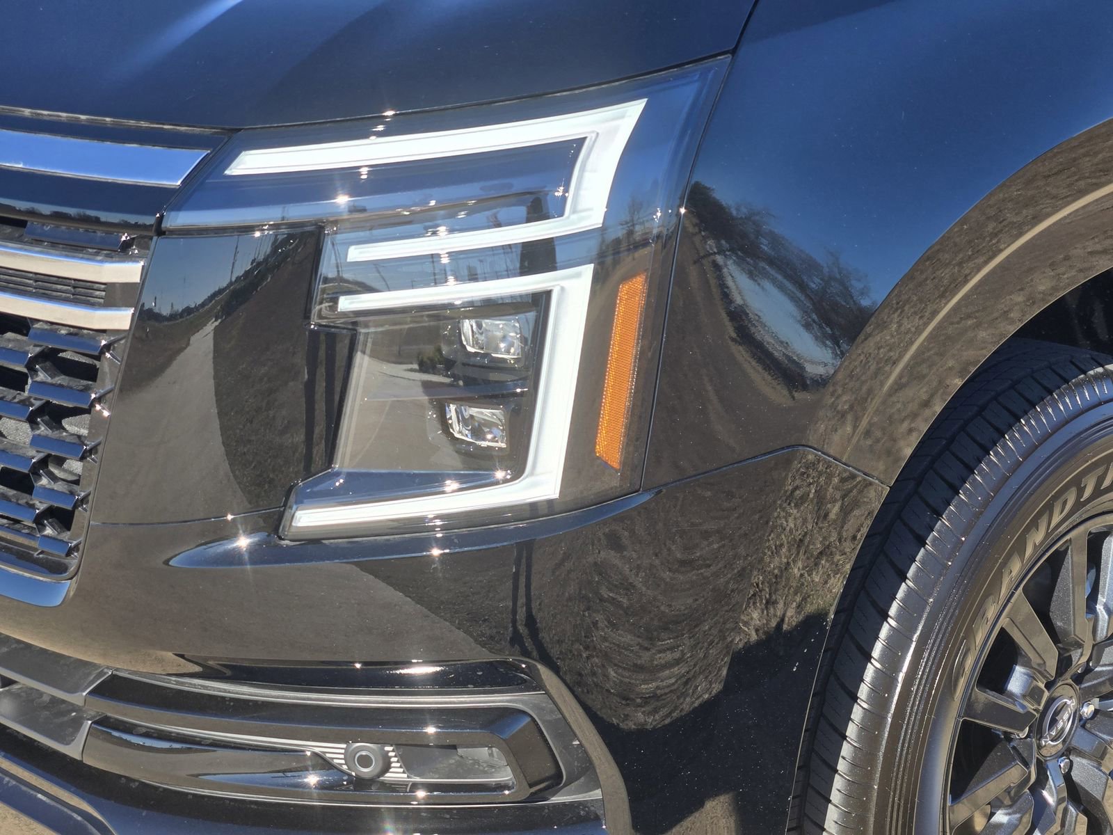 New 2026 Nissan Armada SV image 9