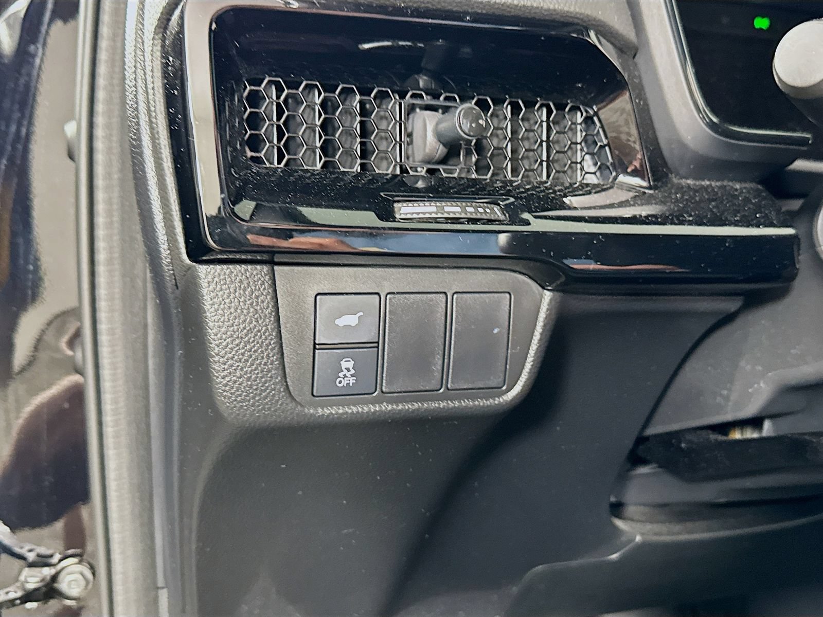 Used 2024 Honda CR-V Sport Touring image 11