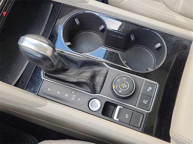 Used 2019 Volkswagen Atlas SEL Premium image 16