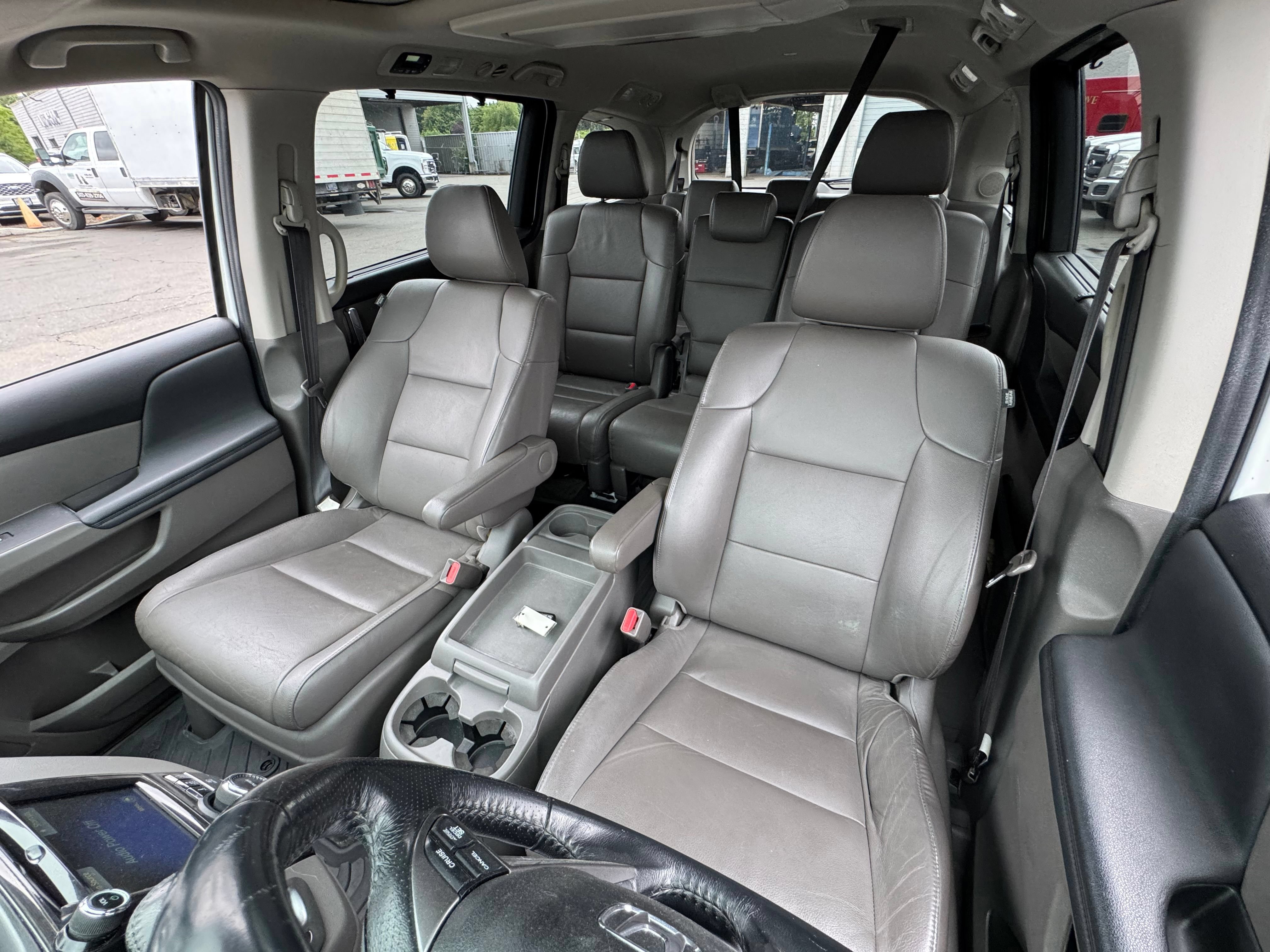 Used 2014 Honda Odyssey Touring Elite image 15