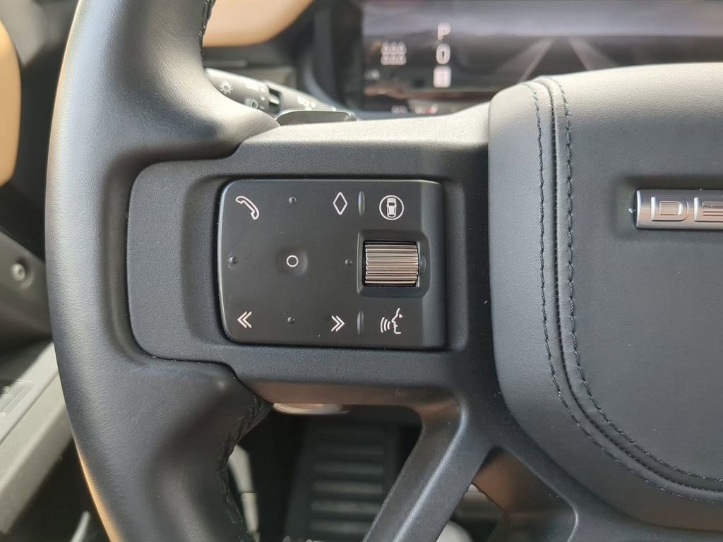 Used 2025 Land Rover Defender 130 V8 image 27