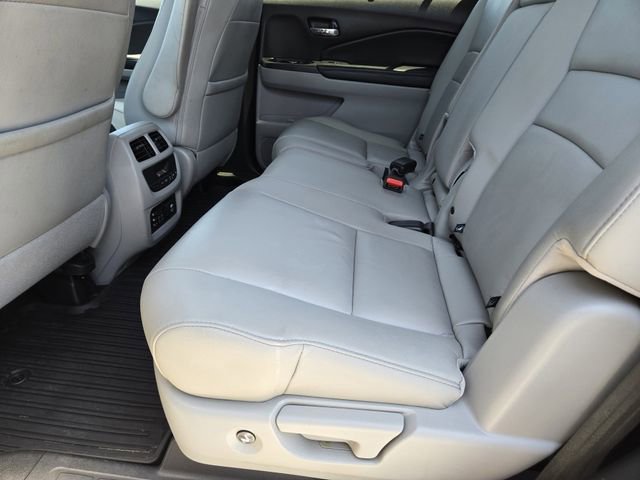 Used 2018 Honda Pilot Touring image 28