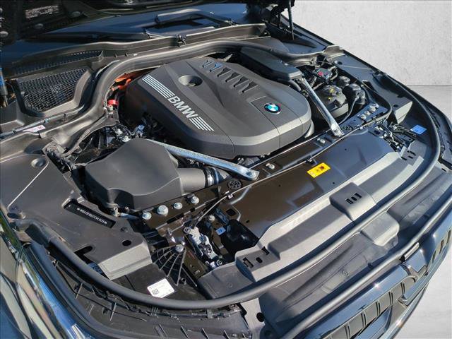 Certified 2026 BMW 550e xDrive w/ Premium Package AWD/4WD image 25