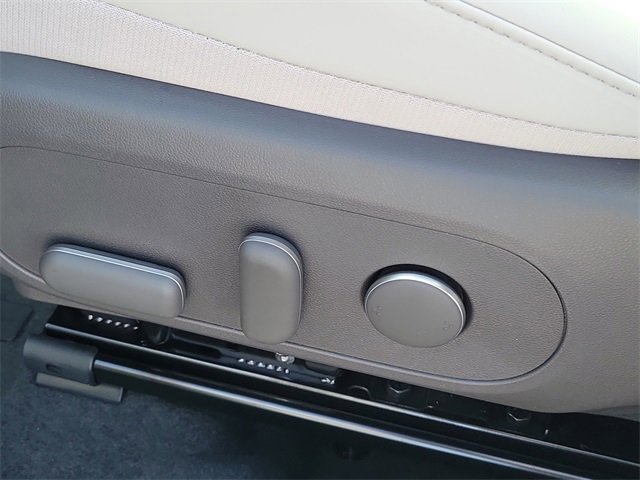 New 2026 Hyundai Kona SEL Premium image 16