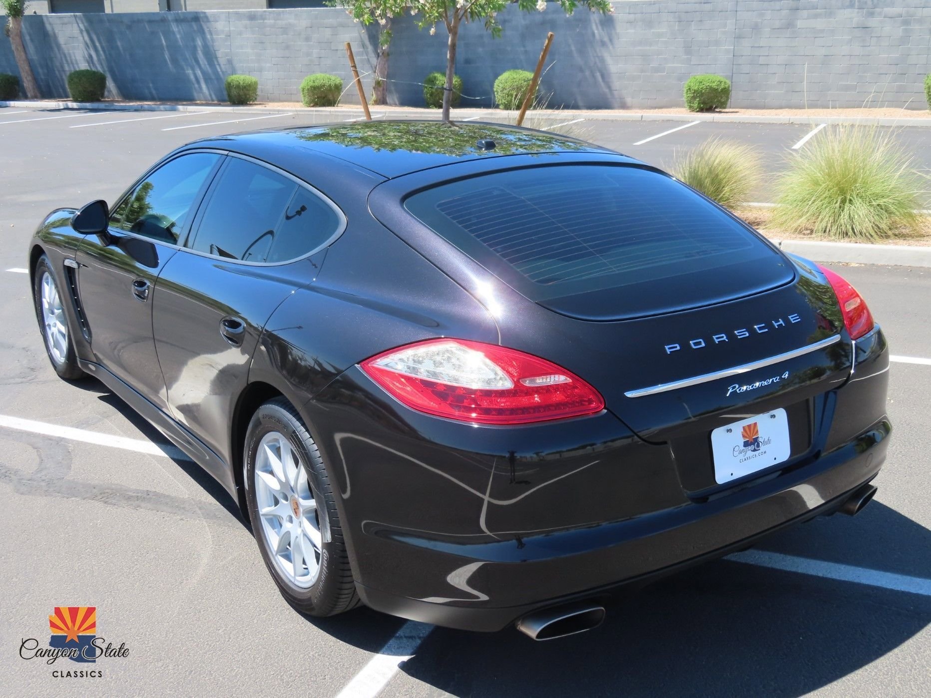 Used 2012 Porsche Panamera 4 image 9