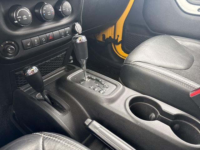 Used 2015 Jeep Wrangler Unlimited Sahara AWD/4WD image 27