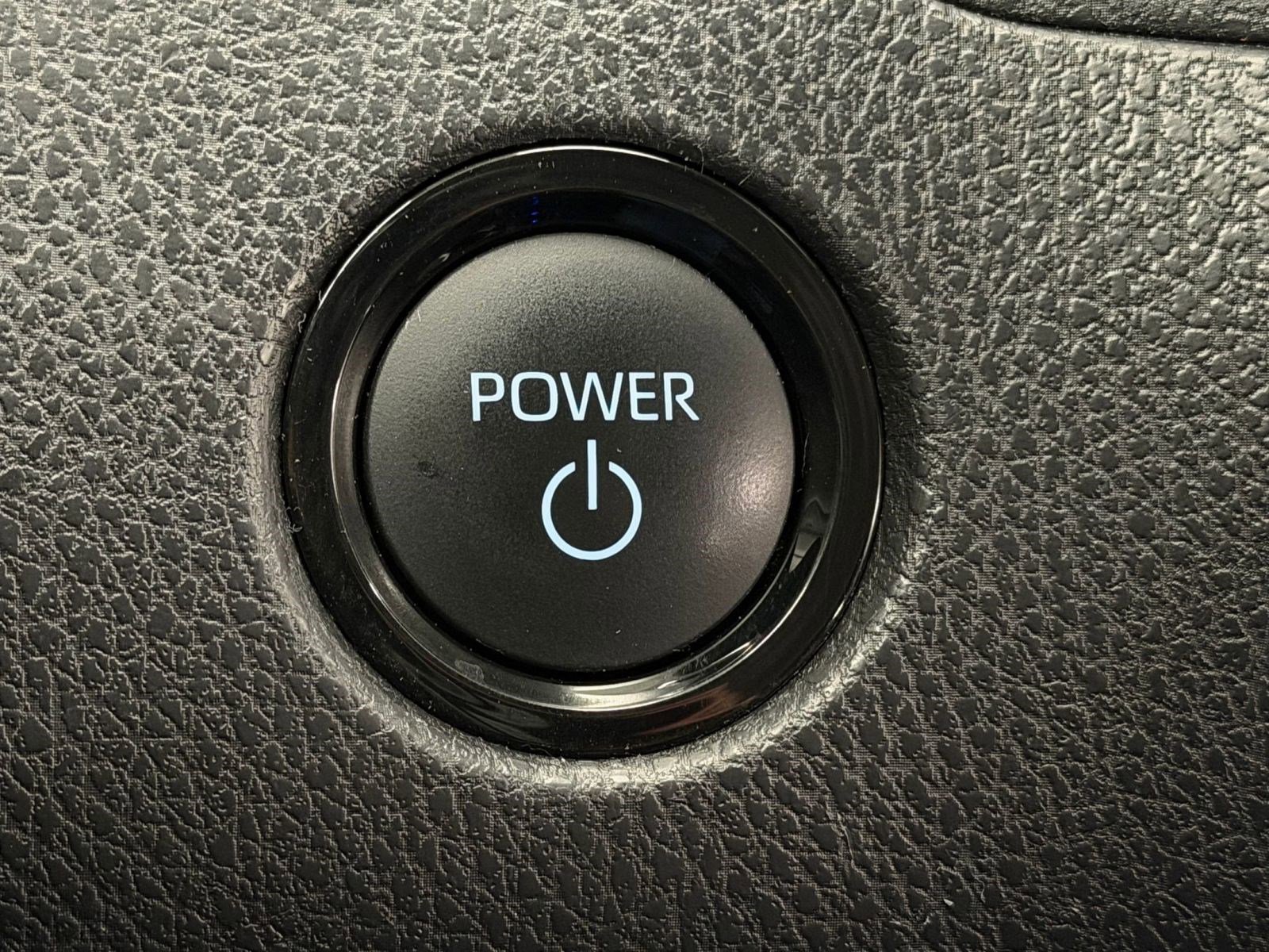 Used 2025 Toyota Camry LE FWD image 30