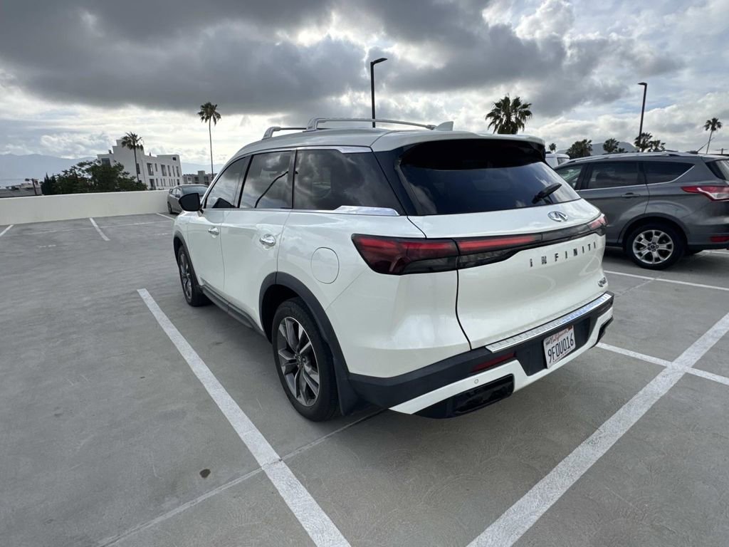 Used 2023 INFINITI QX60 Luxe w/ Cargo Package FWD image 8