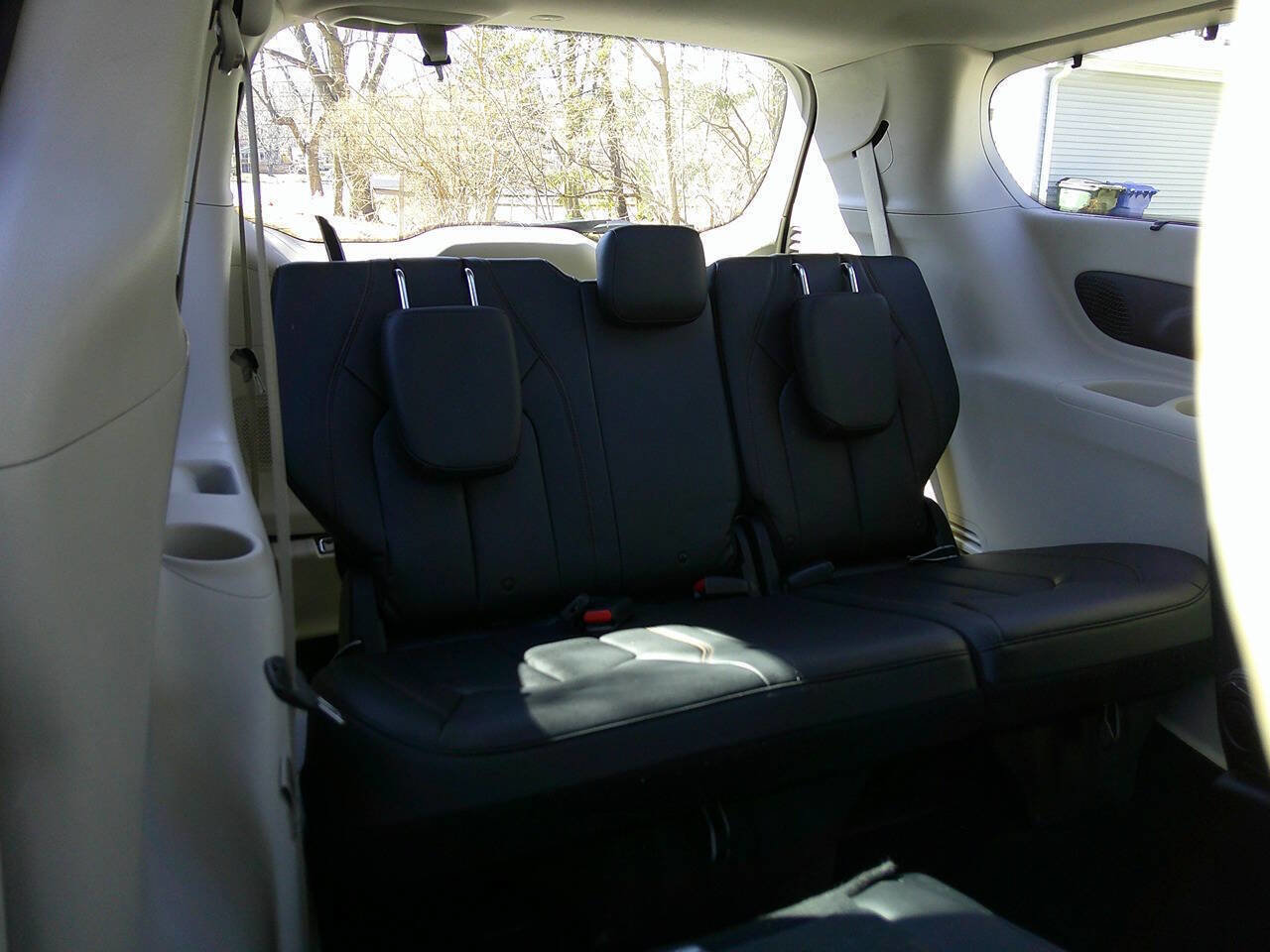 Used 2018 Chrysler Pacifica Touring-L Plus w/ Advanced Safetytec Group image 19