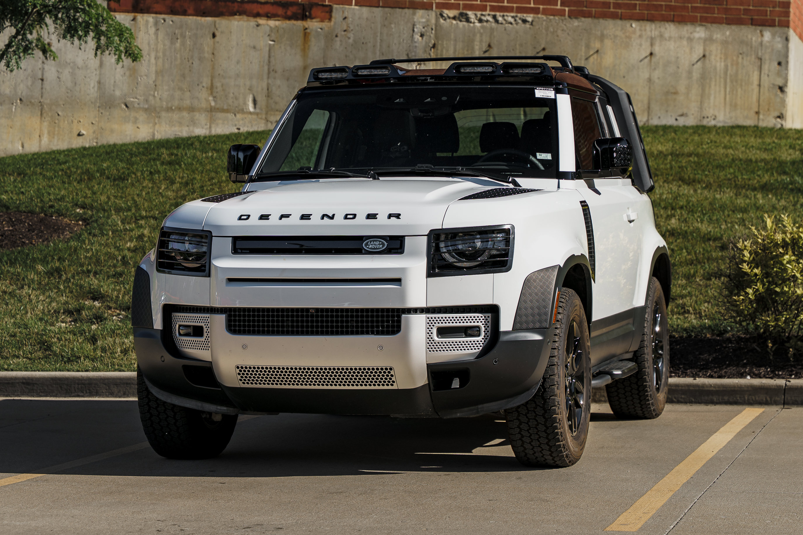Used 2025 Land Rover Defender 90 S AWD/4WD image 7