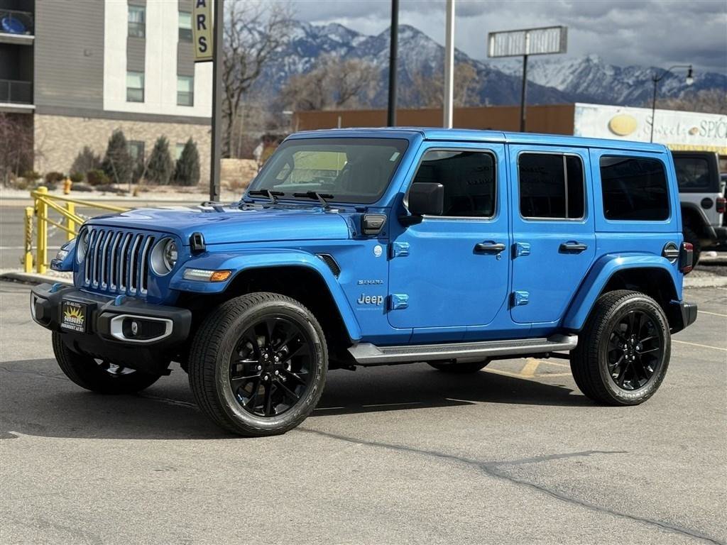 Used 2023 Jeep Wrangler Sahara w/ Cold Weather Group image 3