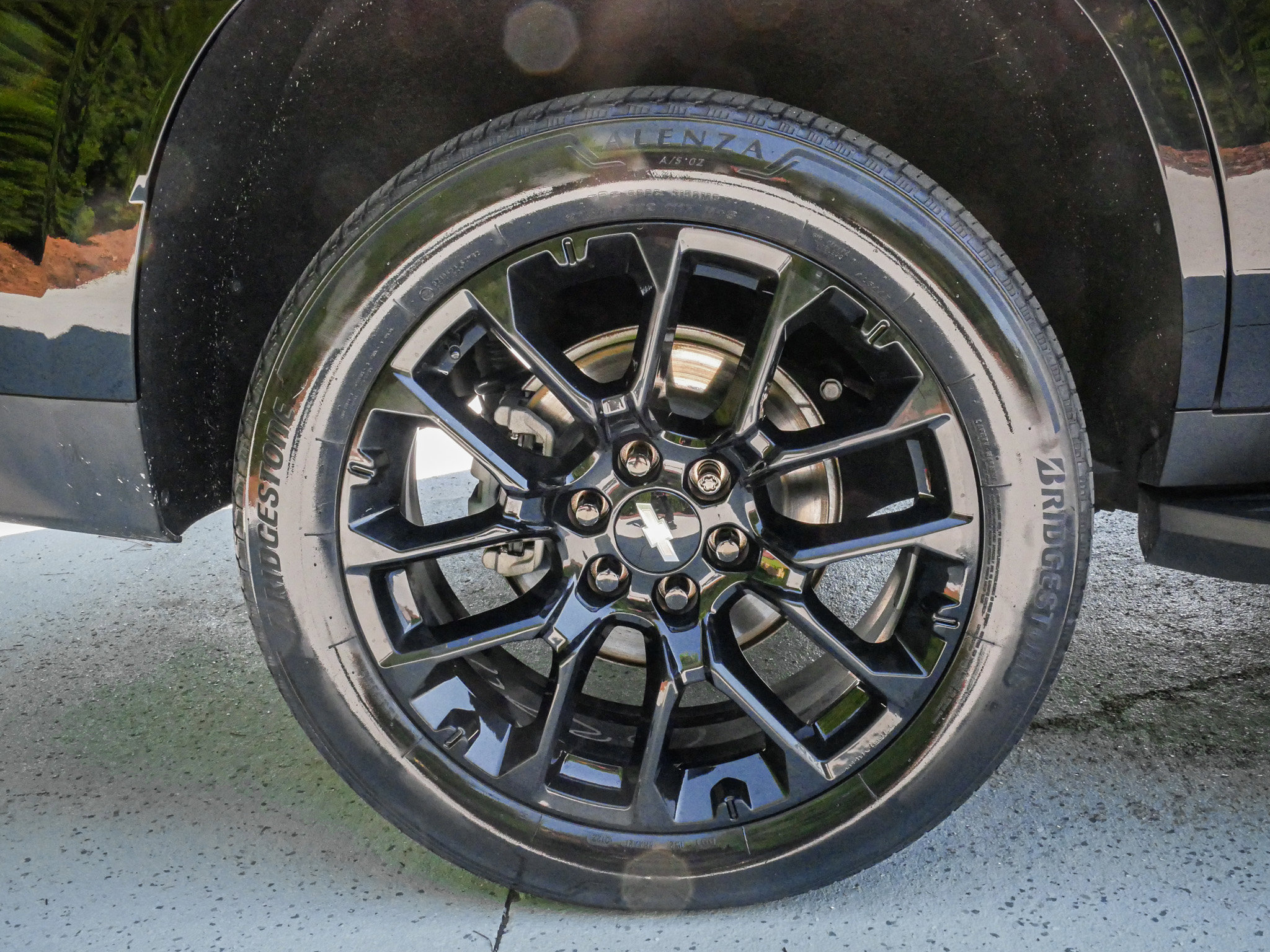 Used 2023 Chevrolet Tahoe Premier AWD/4WD image 13