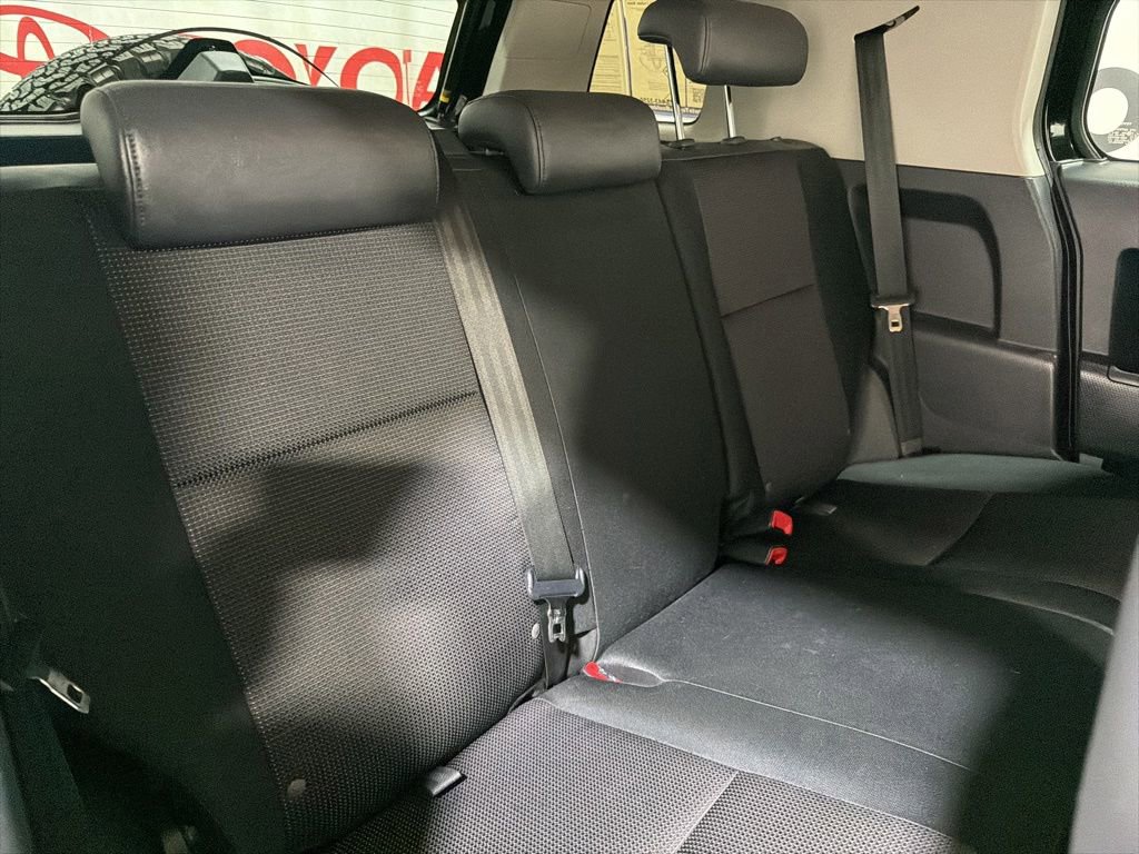 Used 2010 Toyota FJ Cruiser 4WD image 14