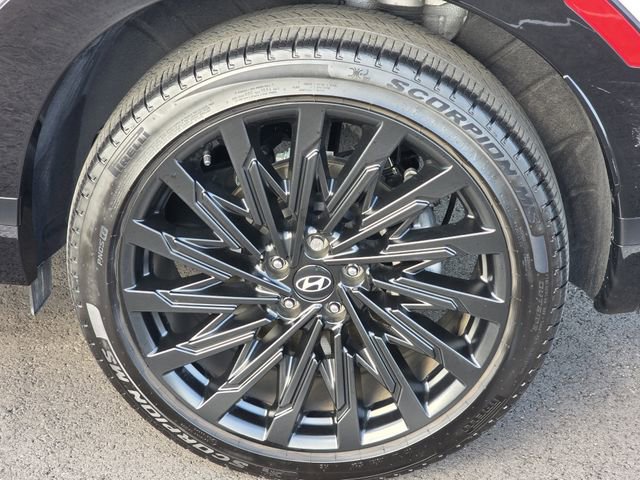 Used 2025 Hyundai Santa Fe Calligraphy image 2