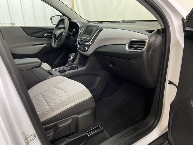 Used 2022 Chevrolet Equinox LS w/ LS Convenience Package image 26