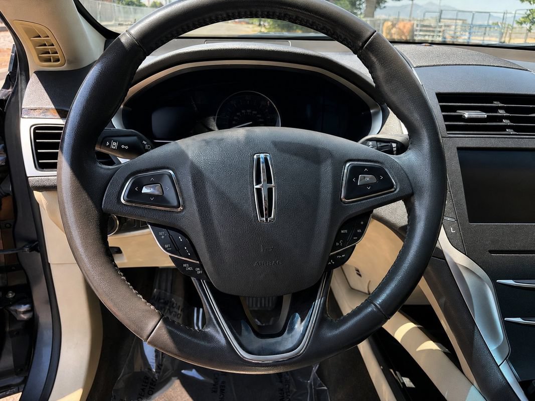 Used 2013 Lincoln MKZ Hybrid FWD image 16