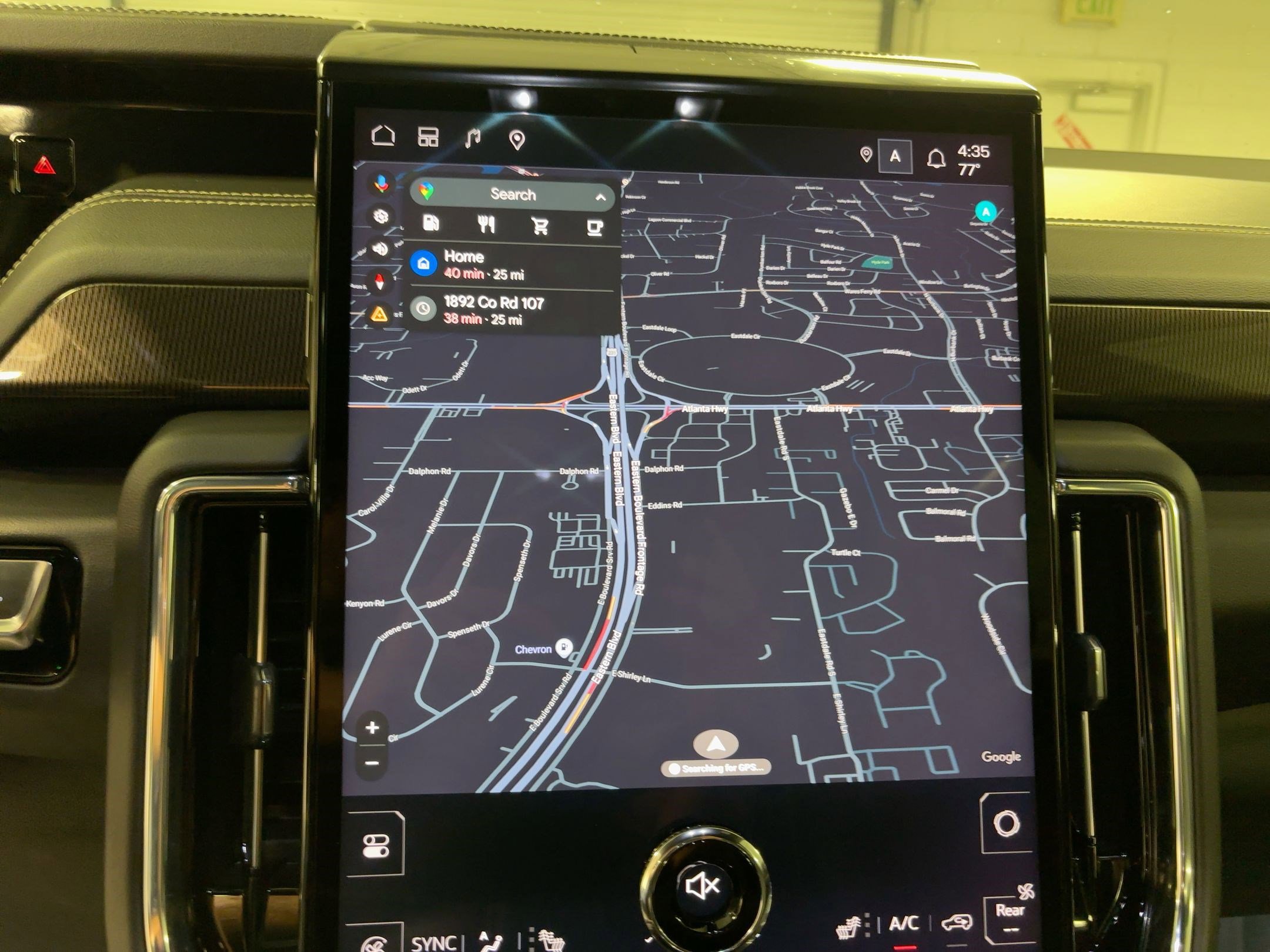 Used 2025 GMC Yukon Elevation image 24