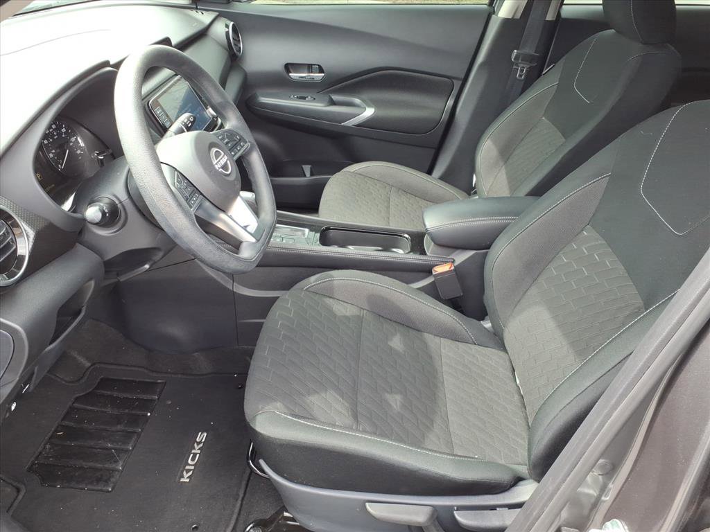 Used 2024 Nissan Kicks SV image 5