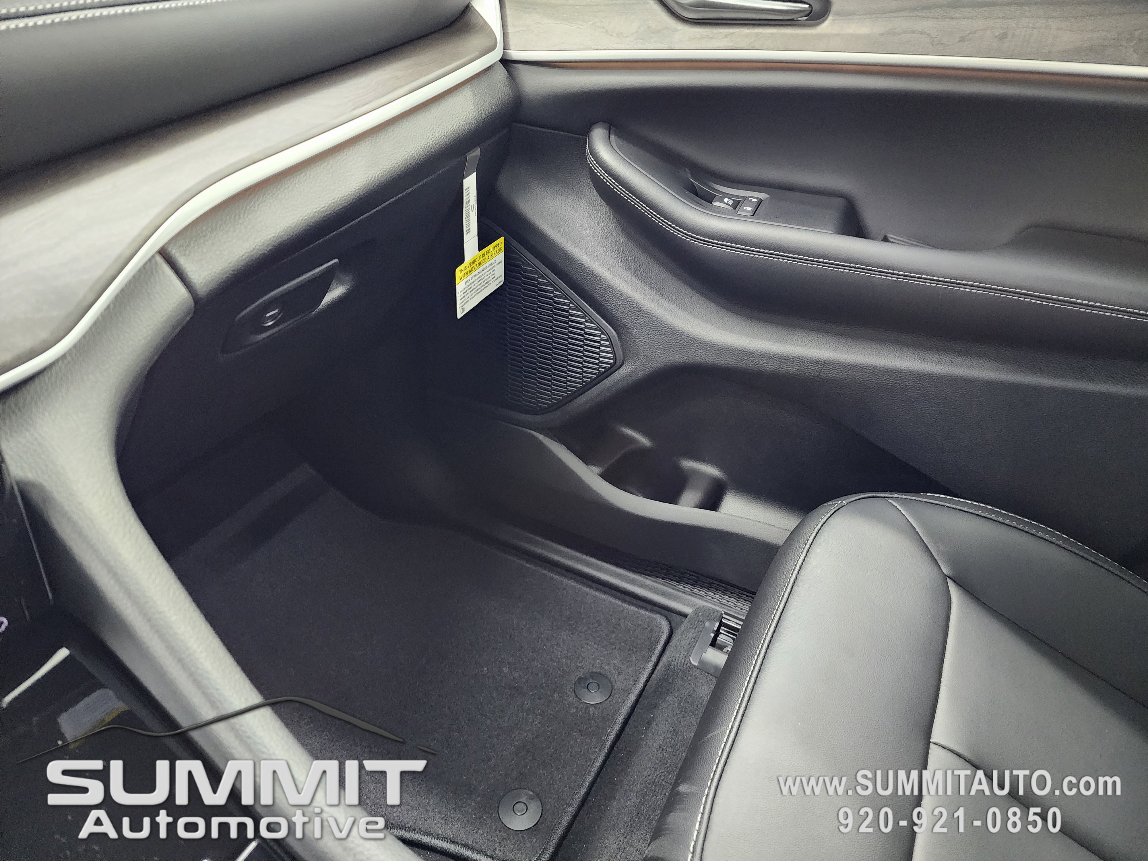 New 2025 Jeep Grand Cherokee L Limited w/ Trailer Tow Package image 14