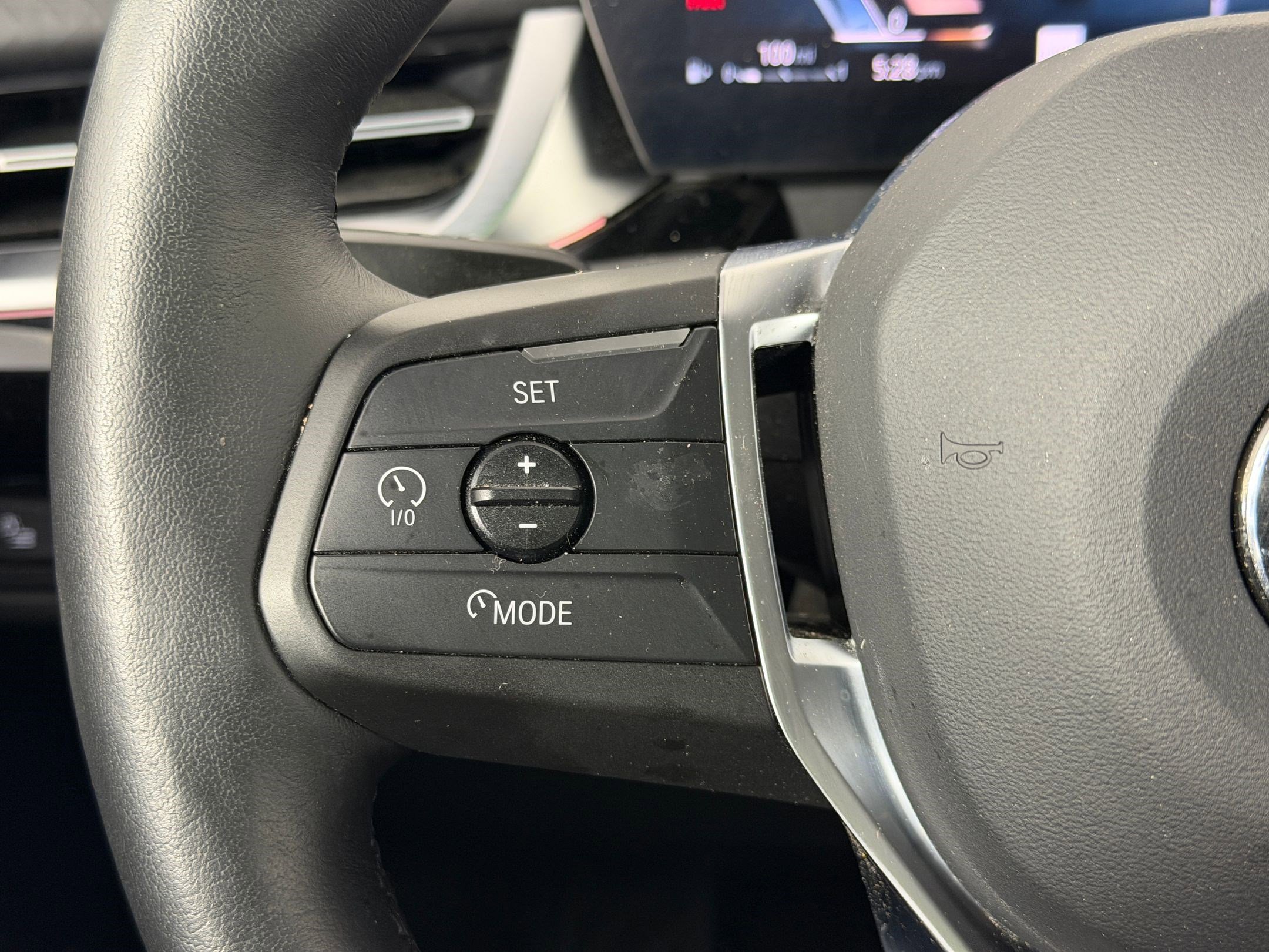 Used 2025 BMW X2 xDrive28i AWD/4WD image 16