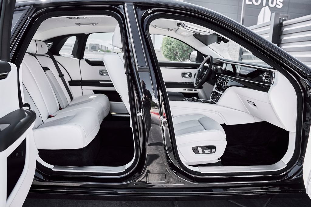 Used 2026 Rolls-Royce Ghost AWD/4WD image 24