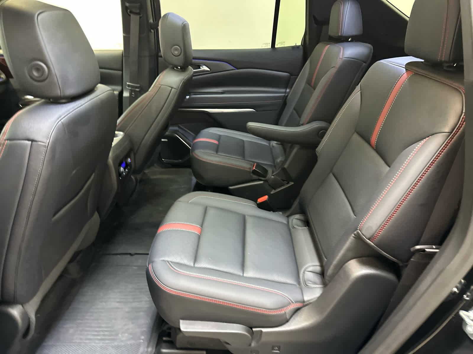 Certified 2024 Chevrolet Traverse RS w/ LPO, Floor Liner Package AWD/4WD image 6