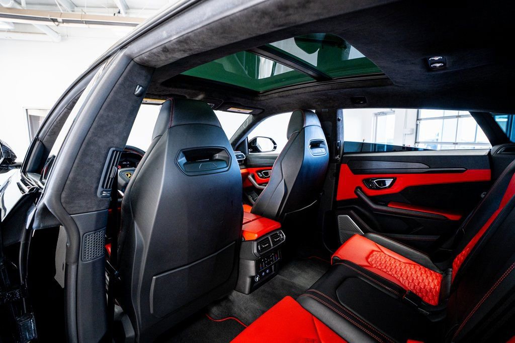 Used 2021 Lamborghini Urus image 64