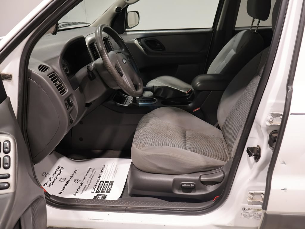 Used 2005 Ford Escape XLT AWD/4WD image 11