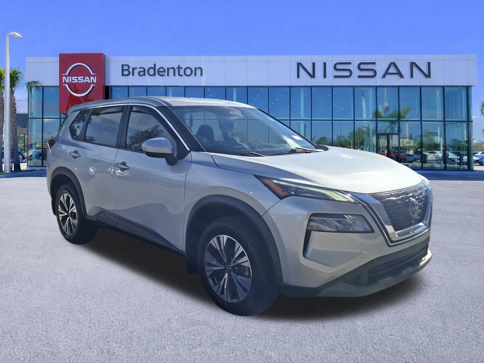 Used 2023 Nissan Rogue SV FWD image 3