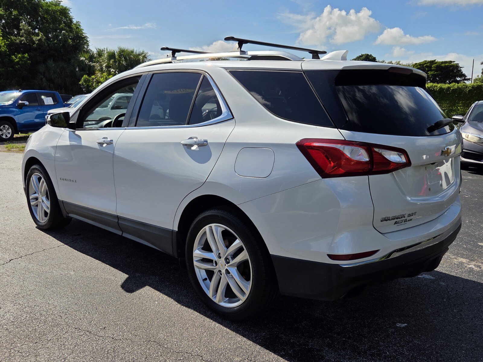 Certified 2018 Chevrolet Equinox Premier FWD image 3