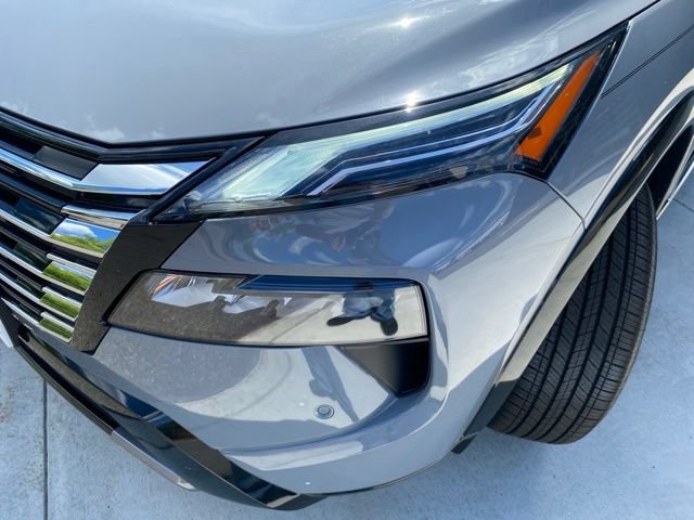 New 2026 Nissan Rogue Platinum AWD/4WD image 11