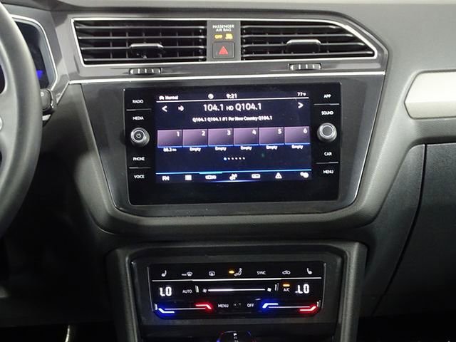 Used 2024 Volkswagen Tiguan SE image 26