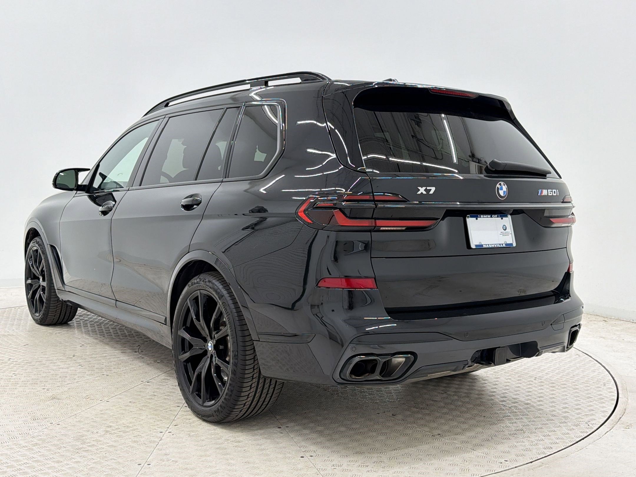 Certified 2025 BMW X7 M60i AWD/4WD image 3