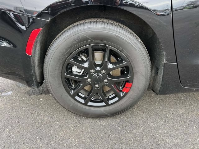 New 2025 Chrysler Pacifica Select FWD image 11