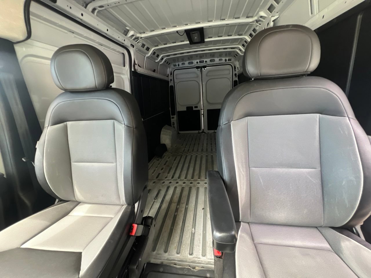 Used 2025 RAM ProMaster 2500 w/ Convenience Group FWD image 33