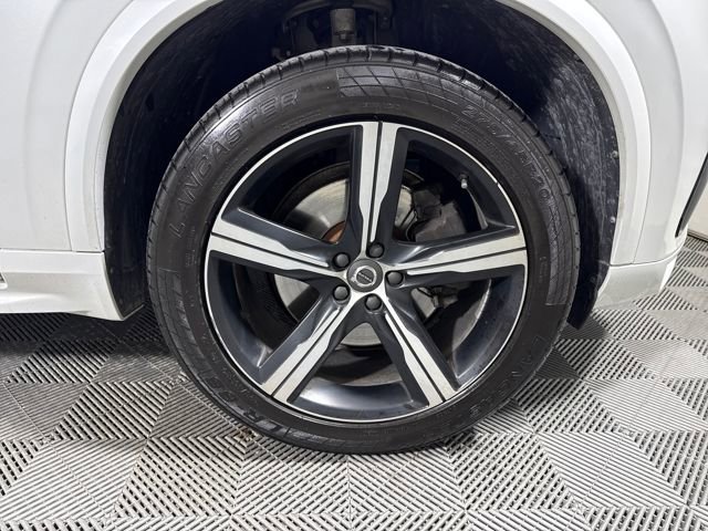 Used 2019 Volvo XC90 T5 R-Design image 11