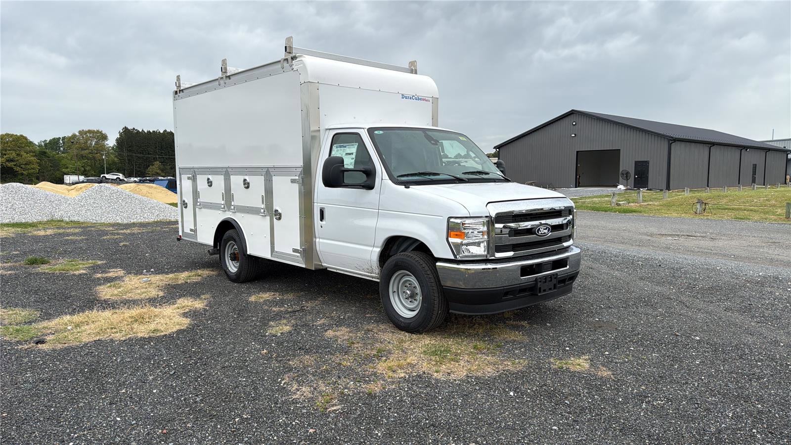 New 2027 Ford E-350 and Econoline 350 Super Duty RWD image 7