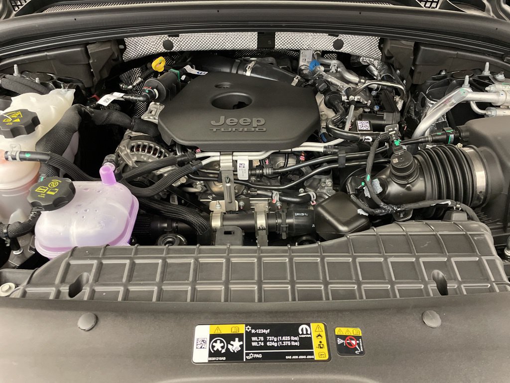 New 2026 Jeep Grand Cherokee Altitude AWD/4WD image 17